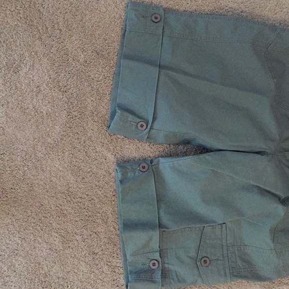 Shorts - Picture 3 of 3